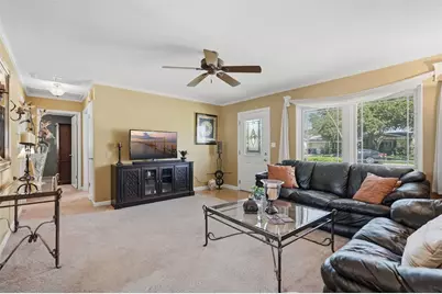 8430 7th Street N, Saint Petersburg, FL 33702 - Photo 10