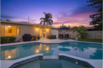 8430 7th Street N, Saint Petersburg, FL 33702 - Photo 2