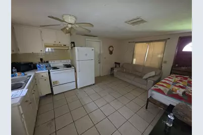 38528 9th Avenue, Zephyrhills, FL 33542 - Photo 4