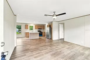 4235 Linda Dr Dr, Wesley Chapel, FL 33543 - Photo 4