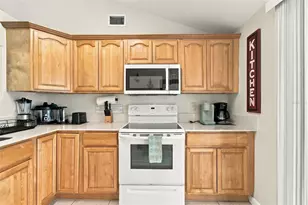 7607 Woodland Oaks Ct, Tampa, FL 33615 - Photo 18