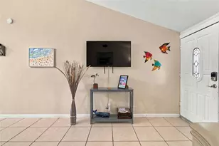 7607 Woodland Oaks Ct, Tampa, FL 33615 - Photo 6