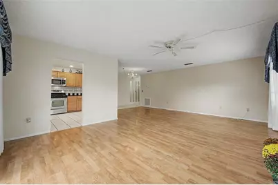 7951 58th Avenue N #112, Saint Petersburg, FL 33709 - Photo 10