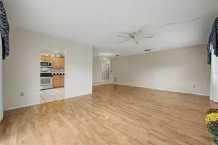 7951 58th Ave N, Saint Petersburg, FL 33709 - Photo 10