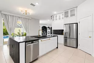 19930 Dolores Ann Ct, Lutz, FL 33549 - Photo 6
