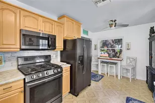 690 2nd St S, Safety Harbor, FL 34695 - Photo 6