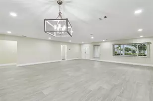 3938 Versailles Dr, Tampa, FL 33634 - Photo 12
