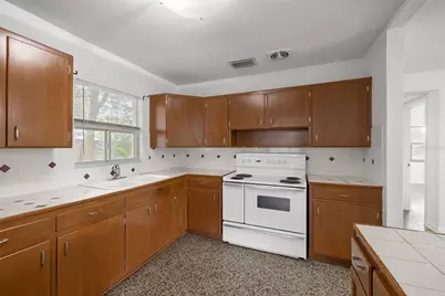 12113 N Edison Avenue, Tampa, FL 33612 - Photo 22