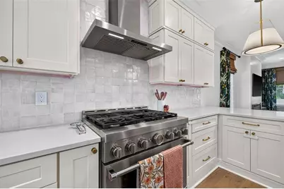 526 13th Avenue S, Saint Petersburg, FL 33701 - Photo 12