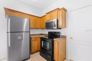 10313 Avelar Ridge Dr, Riverview, FL 33578 - Photo 12