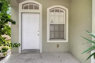 10313 Avelar Ridge Dr, Riverview, FL 33578 - Photo 4