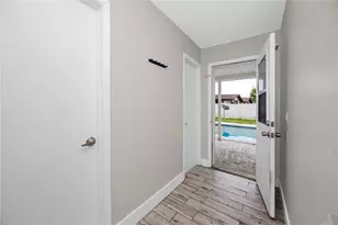 4624 Wisteria Dr, Zephyrhills, FL 33542 - Photo 32