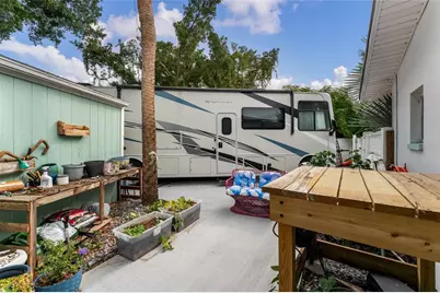 4785 Butterfly Place NE, Saint Petersburg, FL 33703 - Photo 36