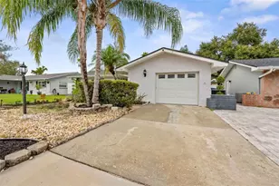 1704 Hibiscus Cir S, Oldsmar, FL 34677 - Photo 2