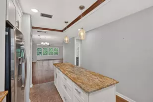 5750 80th Street N, Saint Petersburg, FL 33709 - Photo 8