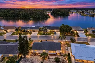 1507 N Lake Dr, Sun City Center, FL 33573 - Photo 6