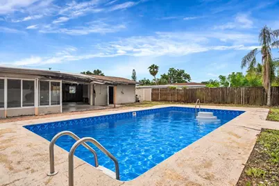 6320 Fairway Boulevard, Apollo Beach, FL 33572 - Photo 2