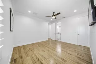 4835 W Bay Villa Ave, Tampa, FL 33611 - Photo 32