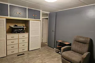 37433 Hammond Dr, Zephyrhills, FL 33541 - Photo 20