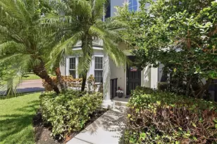 480 Gilman Pl N, Saint Petersburg, FL 33716 - Photo 2