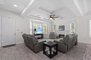 480 Gilman Pl N, Saint Petersburg, FL 33716 - Photo 6