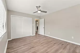 10719 Cherokee Dr, Saint Petersburg, FL 33708 - Photo 32