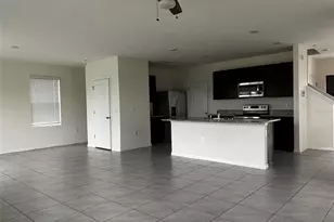 31218 Penny Surf Loop, Wesley Chapel, FL 33545 - Photo 4