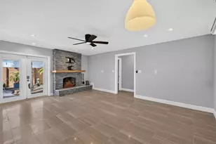 2802 Pass a Grille Way, Saint Petersburg, FL 33706 - Photo 16