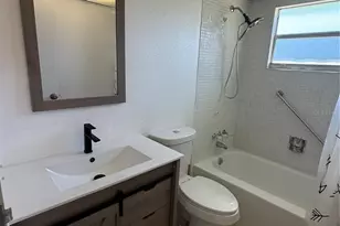 101 Cambridge Trail, Sun City Center, FL 33573 - Photo 16