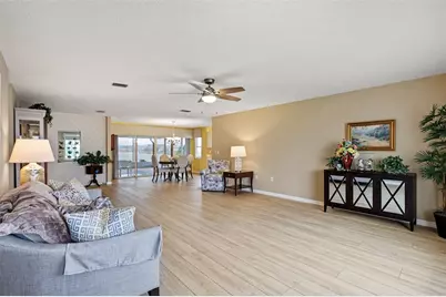 403 S Pebble Beach Boulevard, Sun City Center, FL 33573 - Photo 6