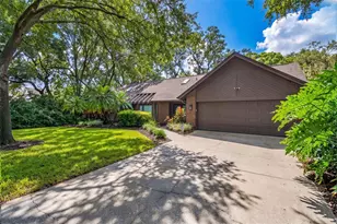3300 Meadow View Ln, Palm Harbor, FL 34683 - Photo 2