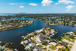 3960 13th Way NE, Saint Petersburg, FL 33703 - Photo 2