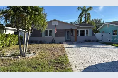 324 36th Avenue NE, Saint Petersburg, FL 33704 - Photo 1