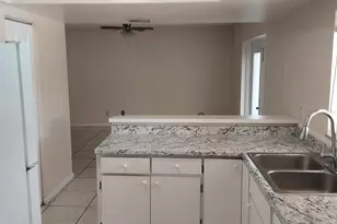 5205 Dublin Pl, Tampa, FL 33624 - Photo 8