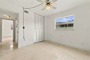 818 90th Ave N, Saint Petersburg, FL 33702 - Photo 16
