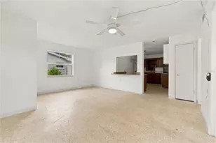 818 90th Ave N, Saint Petersburg, FL 33702 - Photo 2