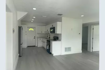 2148 Catalina Drive N, Clearwater, FL 33763 - Photo 2