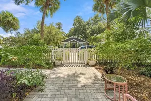 2121 Dartmouth Ave N, Saint Petersburg, FL 33713 - Photo 6
