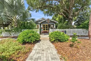2121 Dartmouth Ave N, Saint Petersburg, FL 33713 - Photo 2