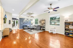 668 Atwood Ave N, Saint Petersburg, FL 33702 - Photo 12