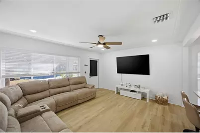 4681 55th Avenue N, Saint Petersburg, FL 33714 - Photo 8