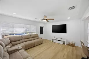 4681 55th Ave N, Saint Petersburg, FL 33714 - Photo 8