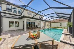 14985 Rider Pass Dr, Lithia, FL 33547 - Photo 4