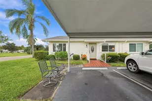 202 Gloucester Blvd, Sun City Center, FL 33573 - Photo 2