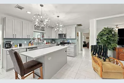 202 Gloucester Boulevard #357, Sun City Center, FL 33573 - Photo 8