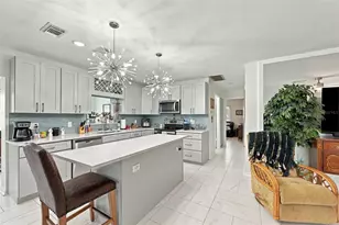 202 Gloucester Blvd, Sun City Center, FL 33573 - Photo 8