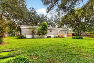 7305 Timber Crest Ln, Zephyrhills, FL 33540 - Photo 4