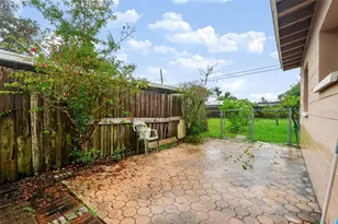 3612 71st St N, Saint Petersburg, FL 33710 - Photo 14