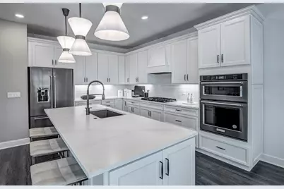 7413 Summer Court, Sarasota, FL 34231 - Photo 4