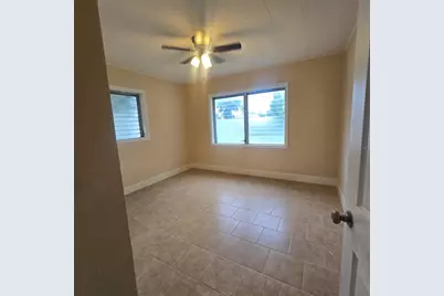 1803 W Granfield Avenue, Plant City, FL 33563 - Photo 8